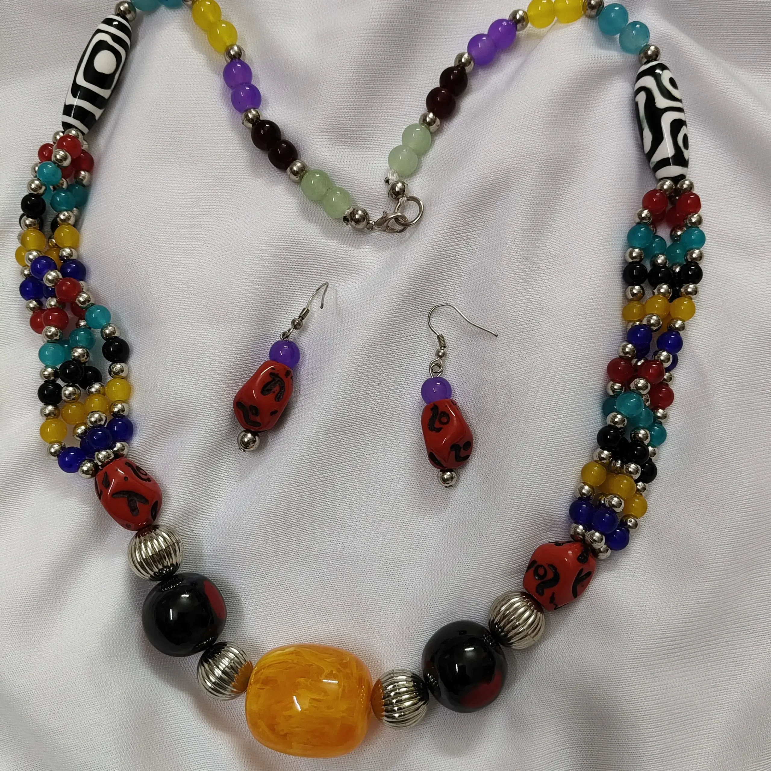 Multicolored beads tribal necklace with earrings
