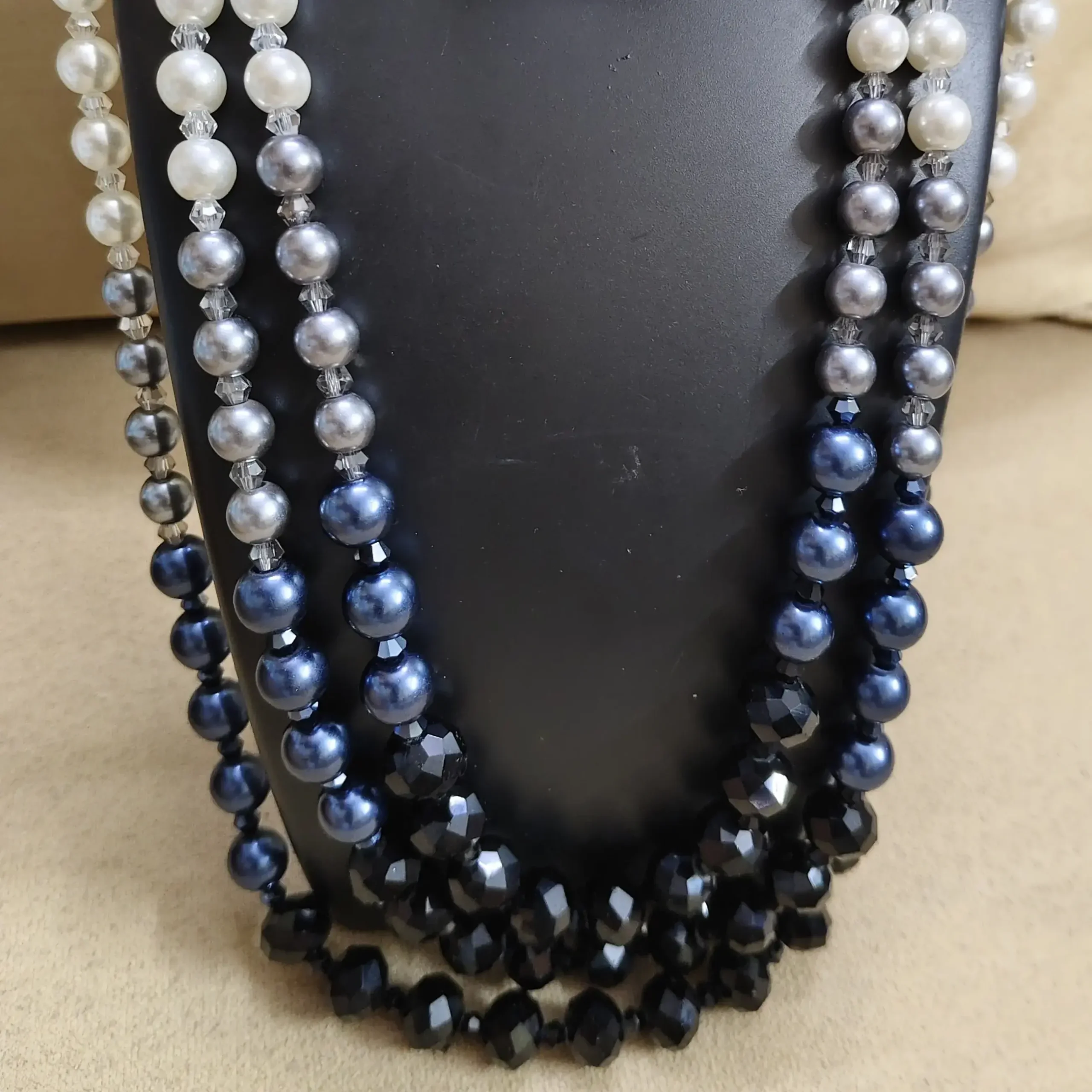 Black white crystal beads necklace with earrings