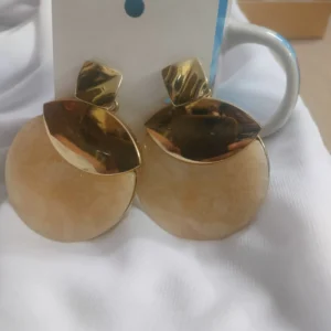 OffWhite Earrings With Golden Bangle