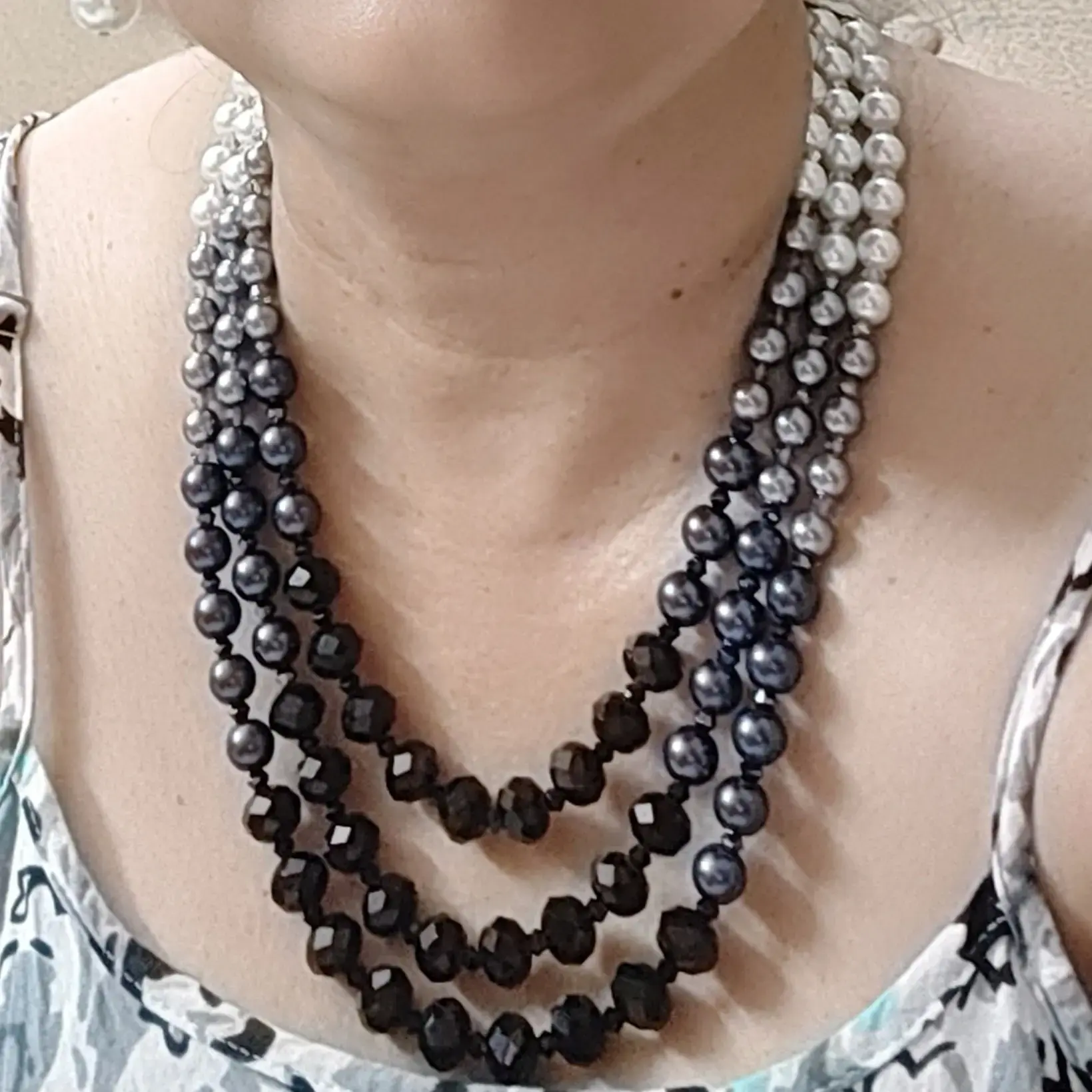 Black white crystal beads necklace with earrings
