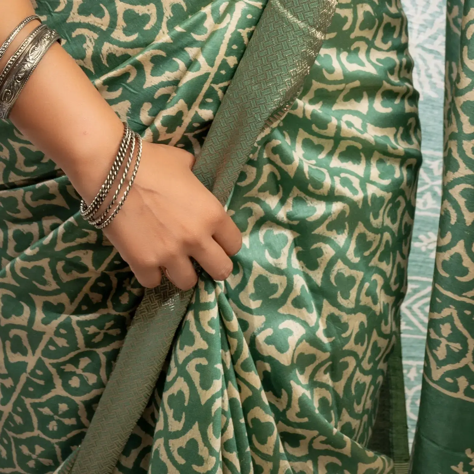 Hand Printed Desiner Katan Silk Saree With BP