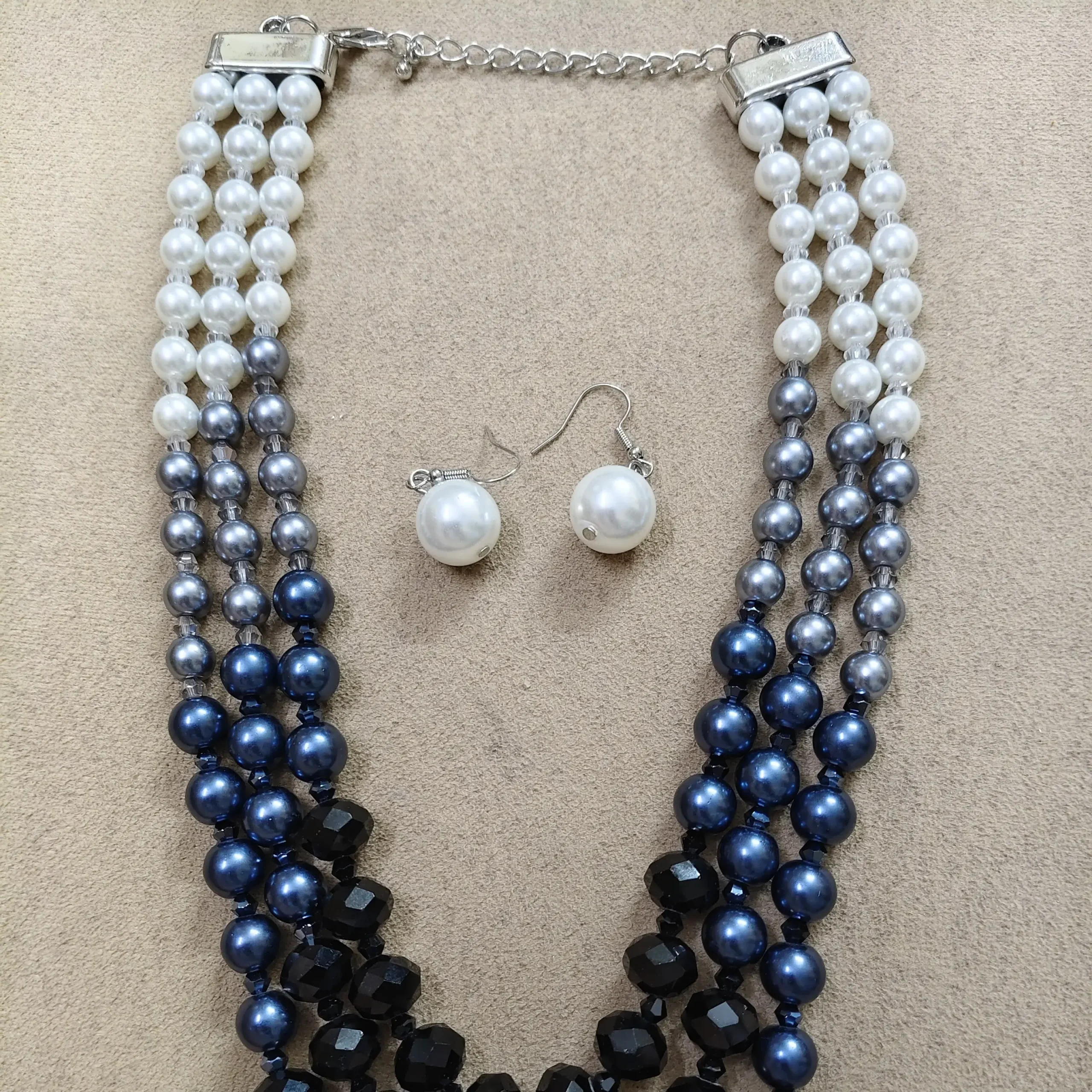 Black white crystal beads necklace with earrings