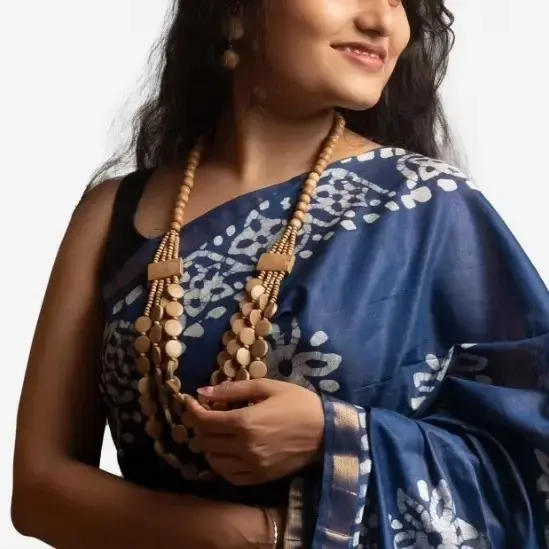 Wooden Stylish Long Necklace With Earrings