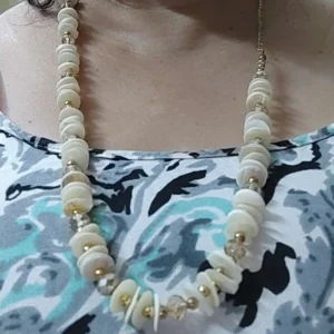White cream crystal necklace with earrings