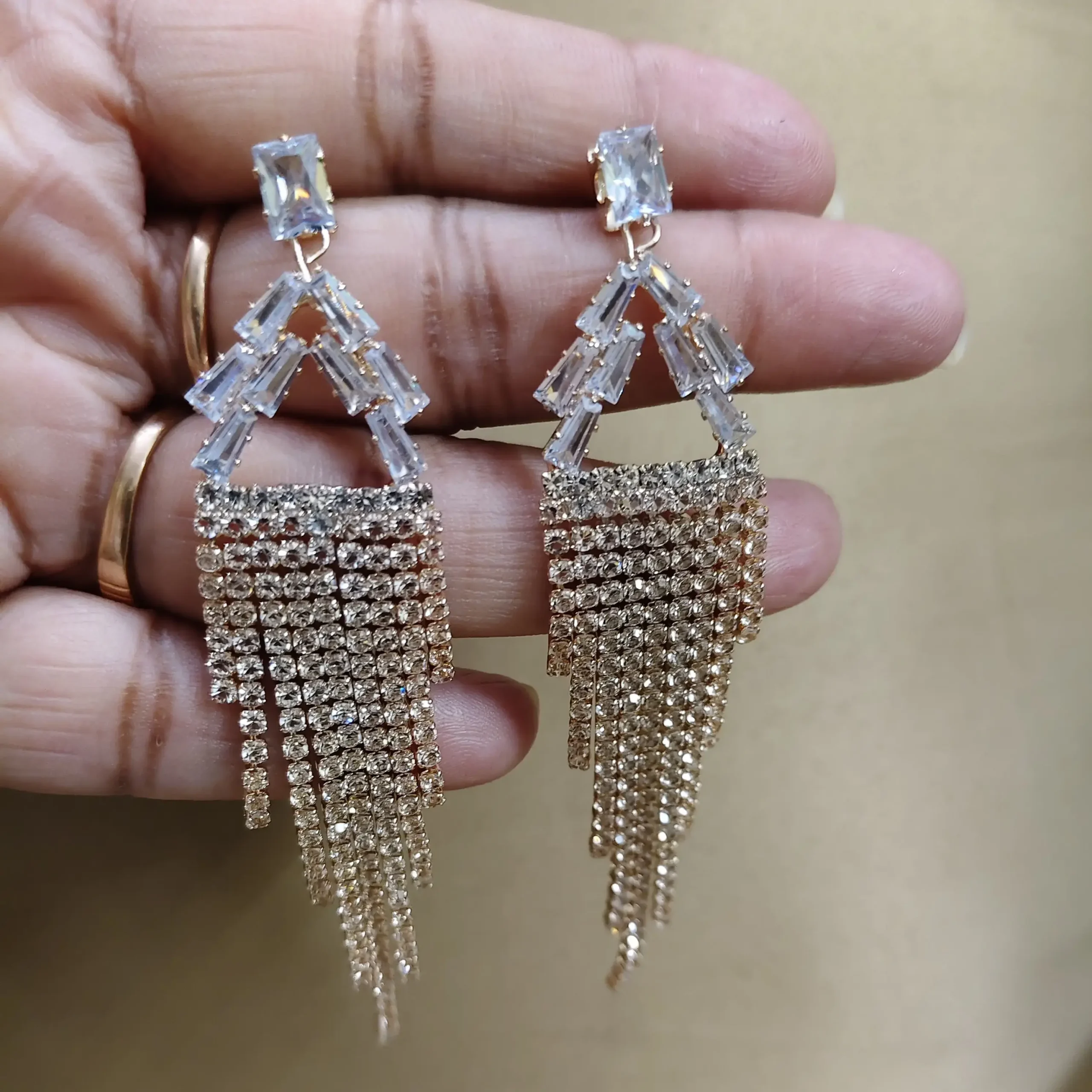 White Stonned elegant long earrings