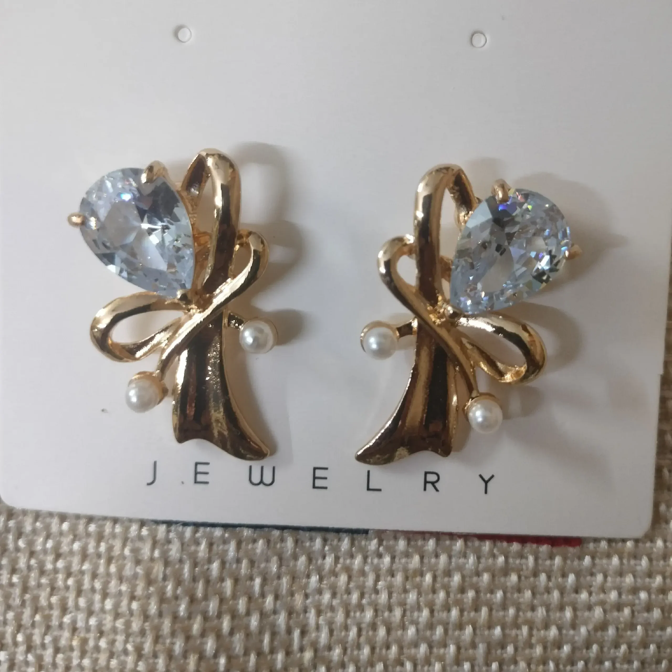 Designer Dual Tone Trendy Earrings With Bracelet