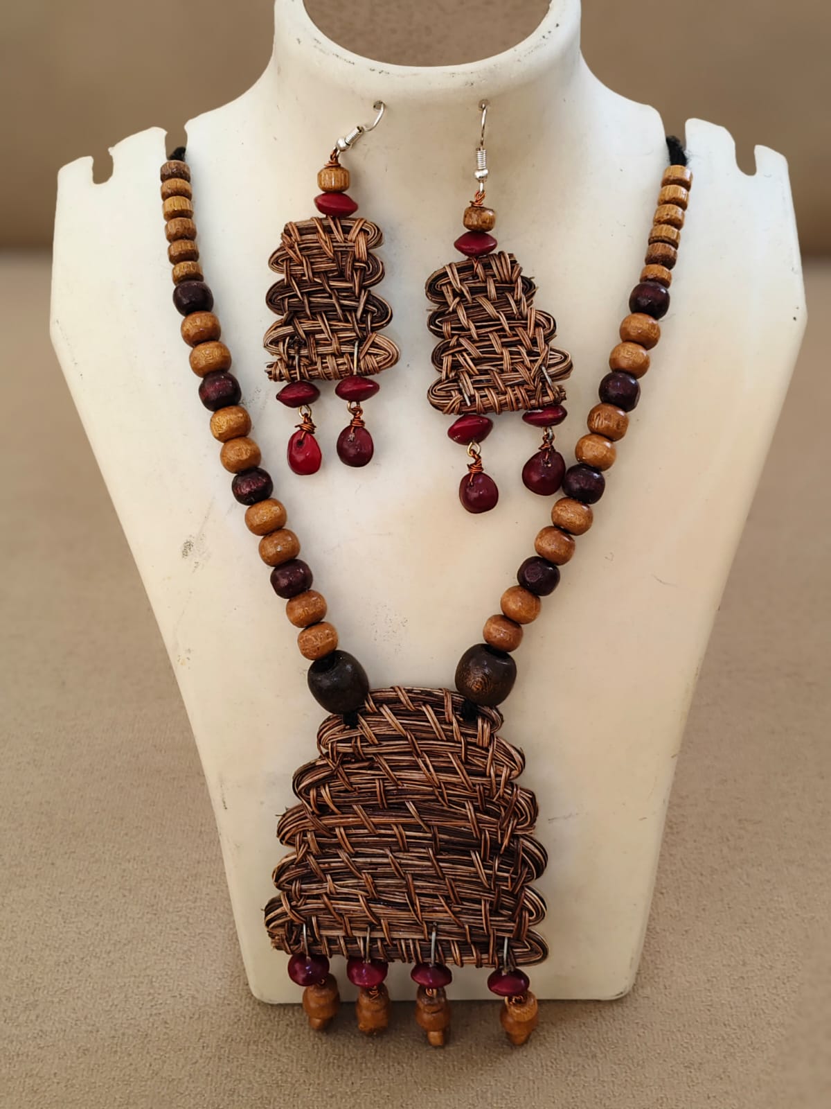 Designer ethnic wooden necklace set